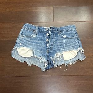 Abercrombie & Fitch Festival shorts
